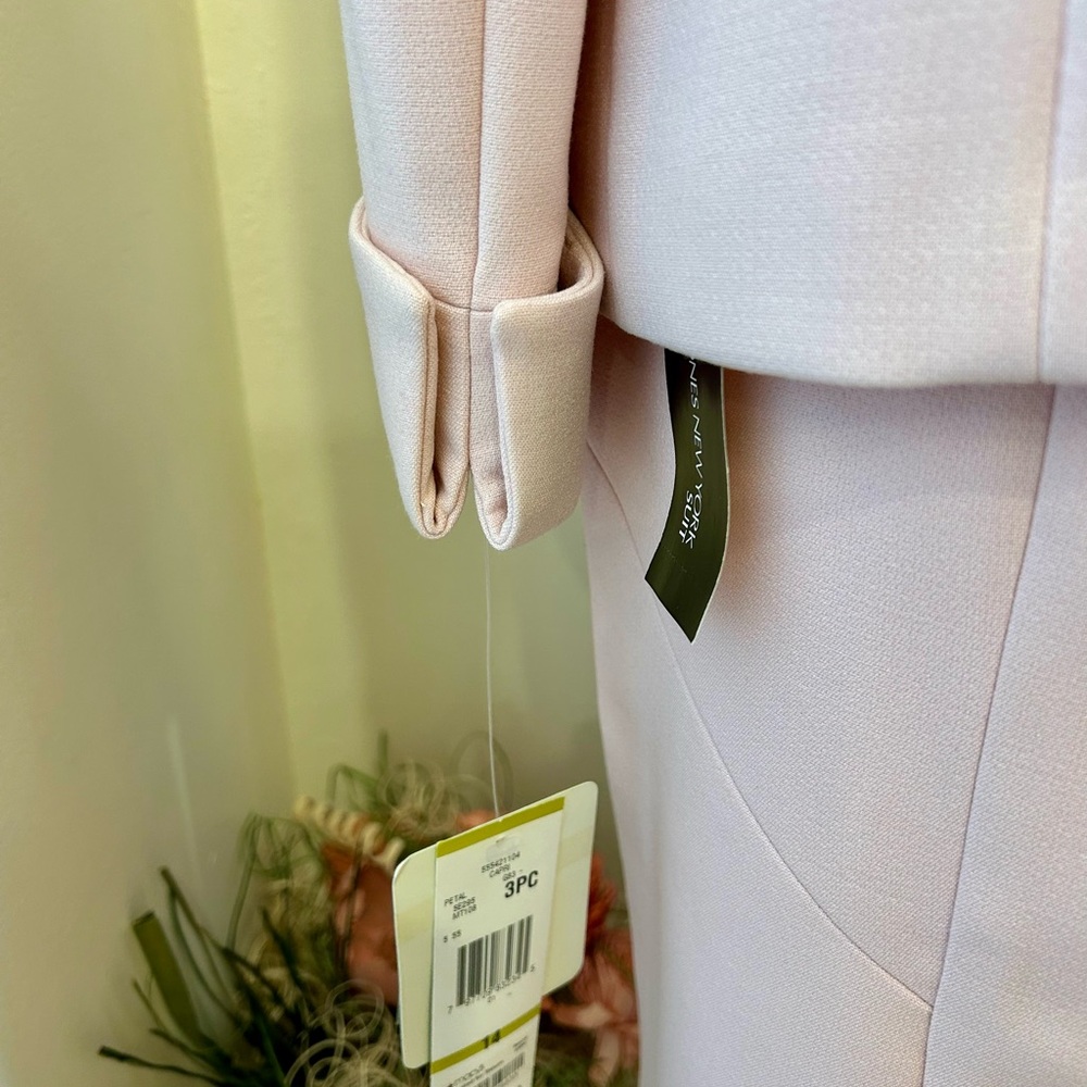 Jones New York Women's 3pc. Skirt Suit - Picture 5 of 7